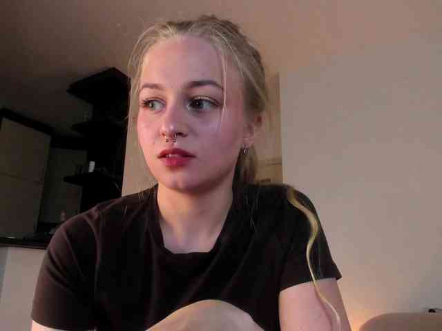 MiaMeowa webcam