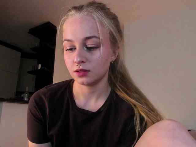 MiaMeowa webcam