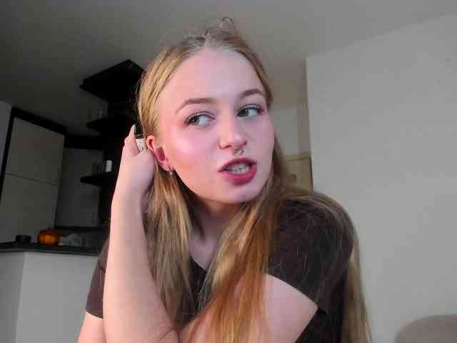 MiaMeowa webcam