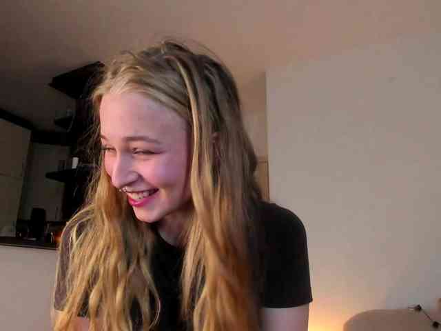 MiaMeowa webcam