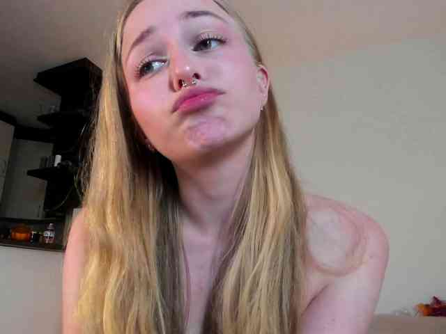 MiaMeowa webcam