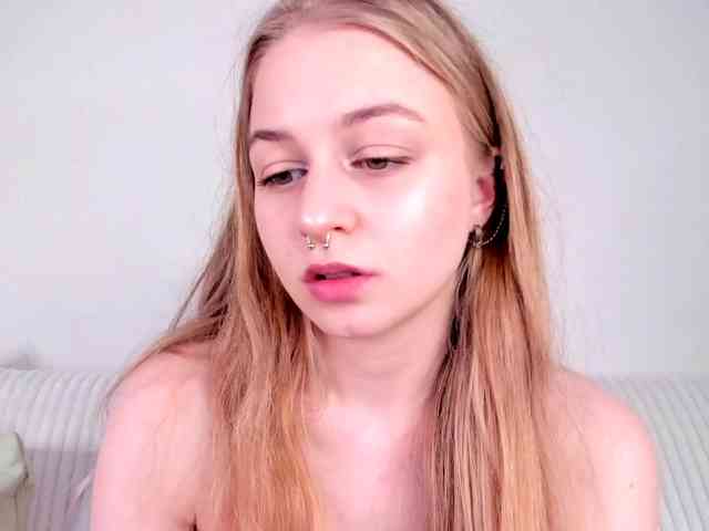 nude live cam MiaMeowa