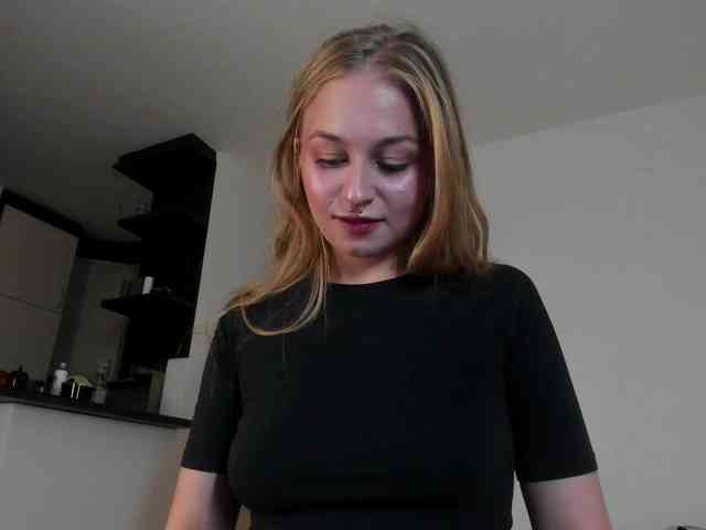 MiaMeowa webcam