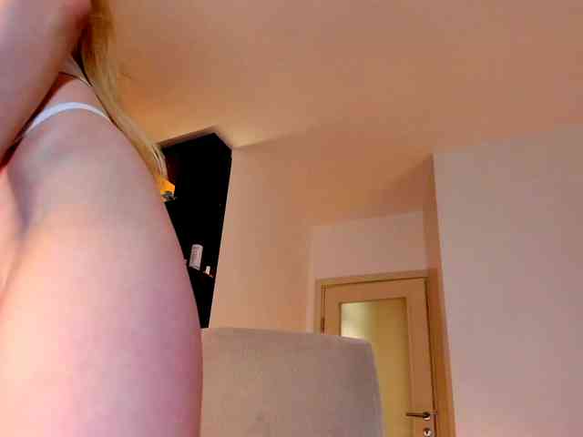 MiaMeowa webcam
