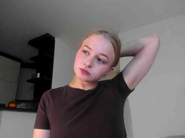 MiaMeowa webcam