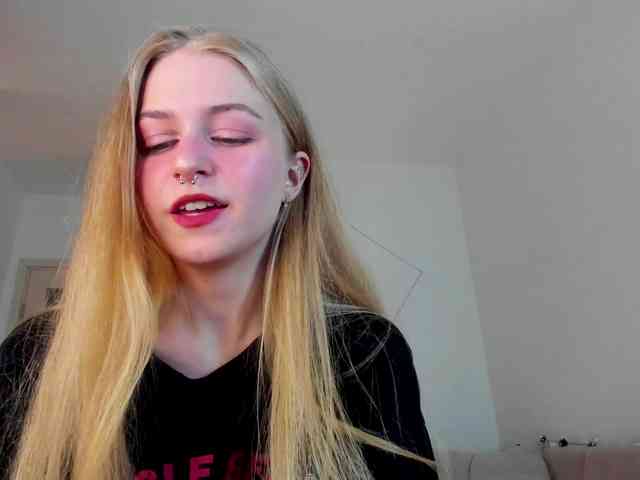 MiaMeowa webcam
