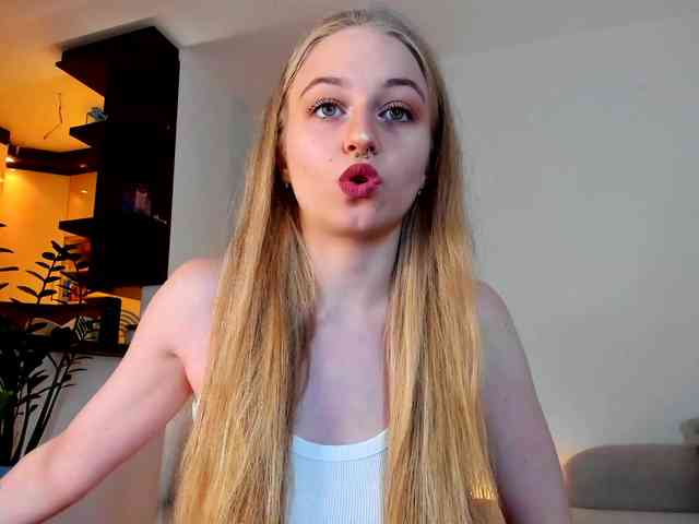 MiaMeowa webcam