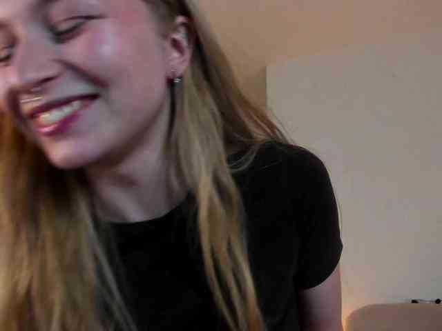 MiaMeowa webcam
