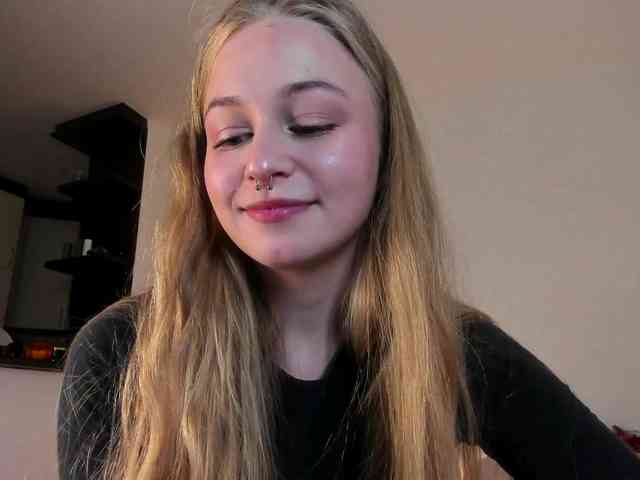 MiaMeowa webcam