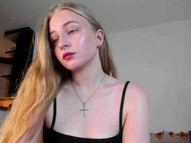 MiaMeowa Live Webcam on BongaCams