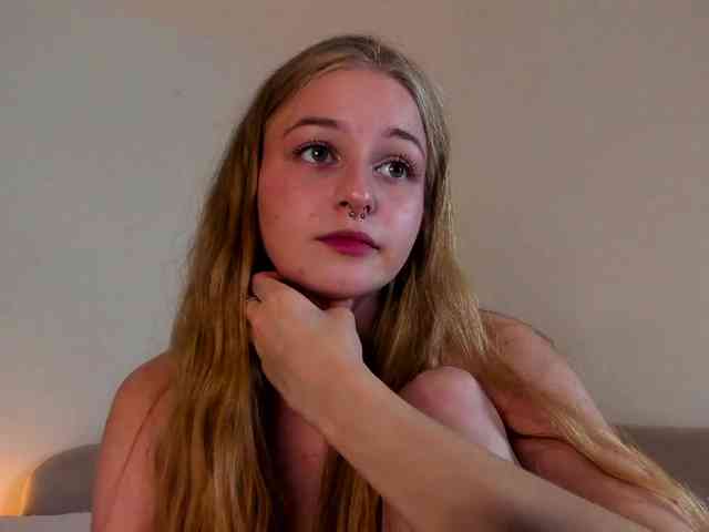 MiaMeowa webcam