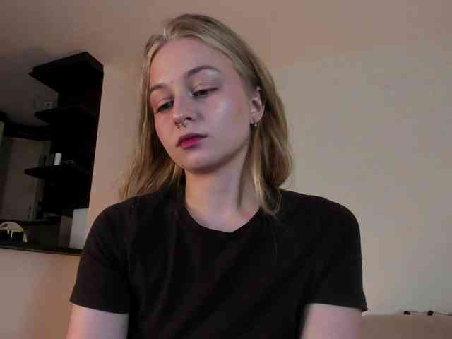 MiaMeowa webcam