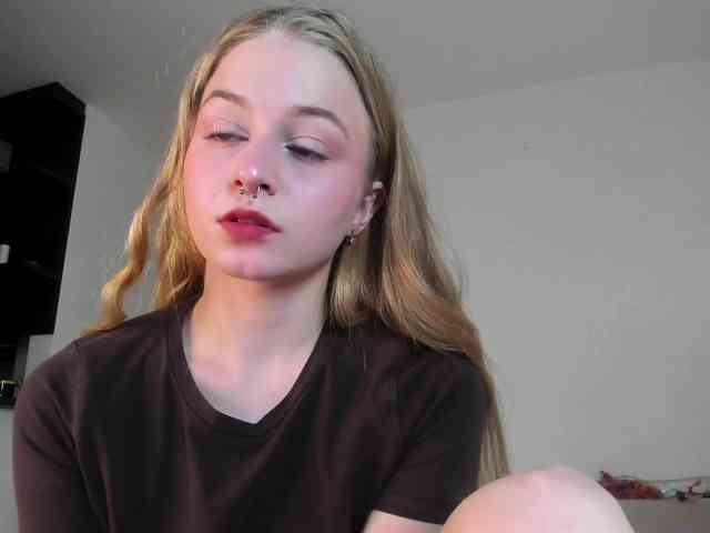 MiaMeowa webcam