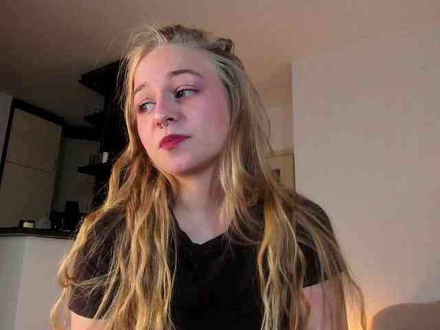 MiaMeowa webcam