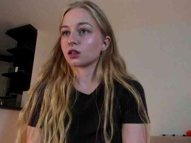 MiaMeowa webcam