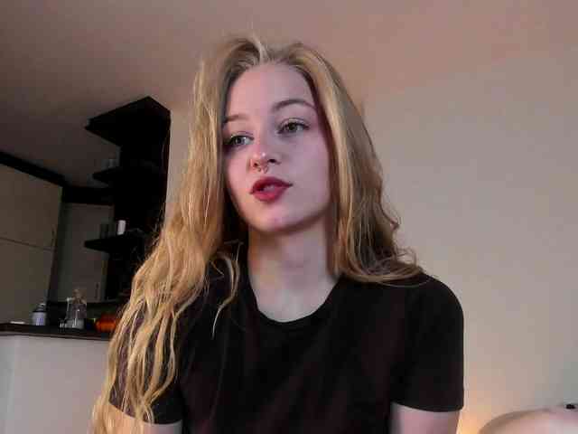 MiaMeowa webcam