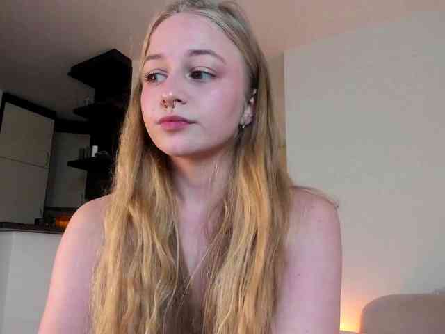 MiaMeowa webcam