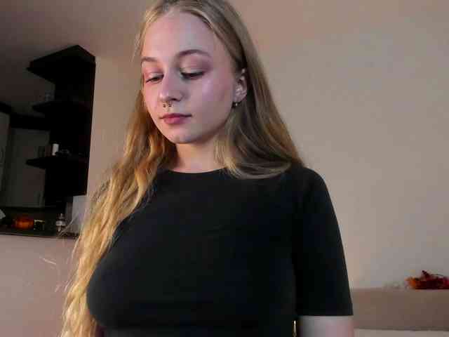 MiaMeowa webcam