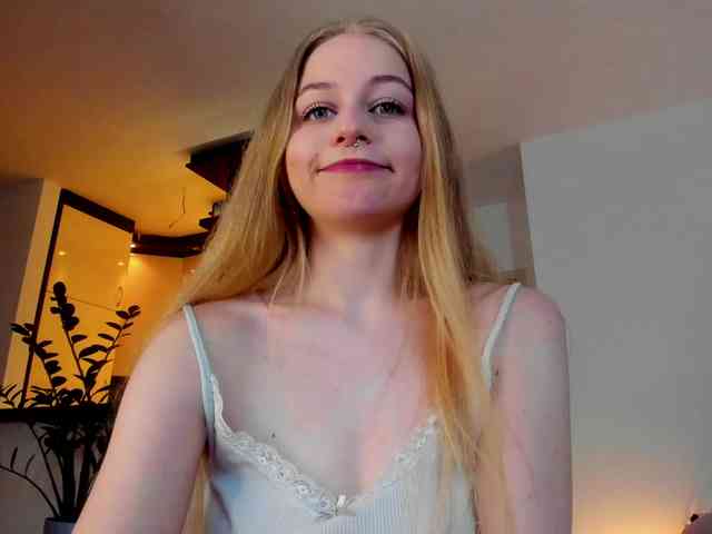 MiaMeowa webcam