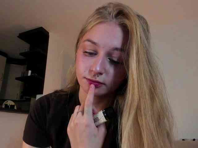 MiaMeowa webcam