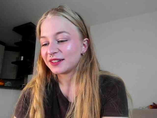 MiaMeowa webcam