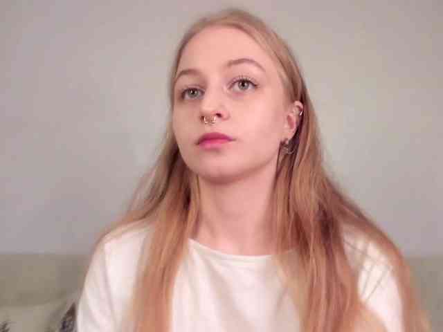 MiaMeowa Live Webcam on BongaCams