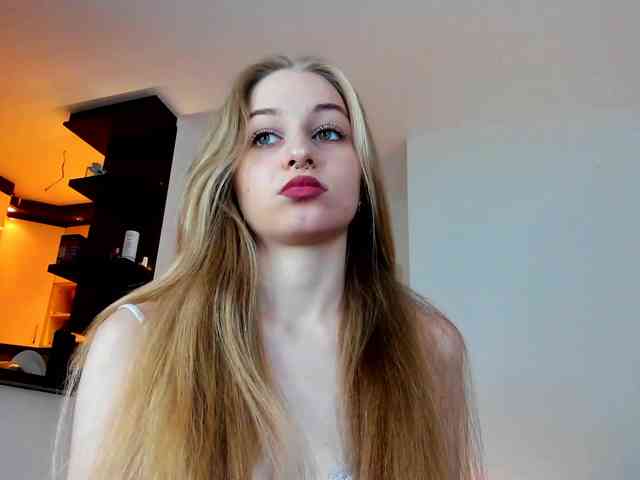 MiaMeowa webcam