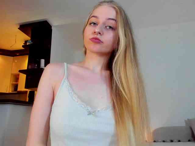 MiaMeowa webcam