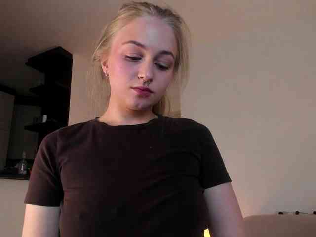 MiaMeowa webcam