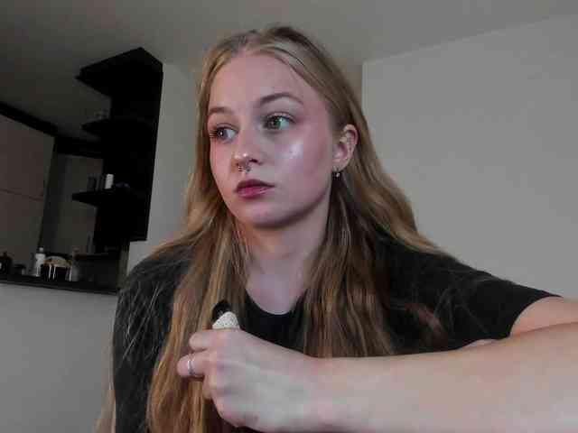 MiaMeowa webcam