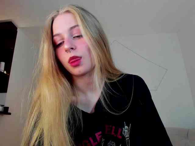 MiaMeowa webcam
