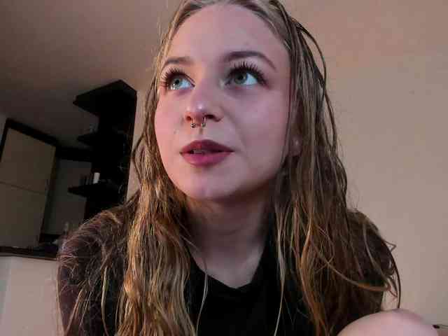 MiaMeowa webcam