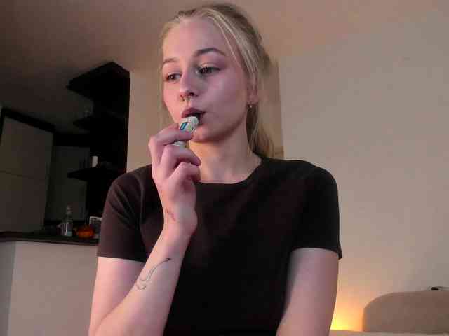 MiaMeowa webcam