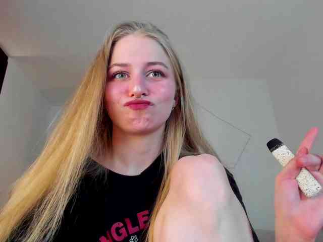 MiaMeowa webcam