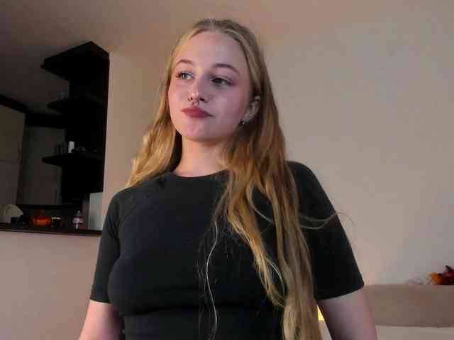 MiaMeowa webcam
