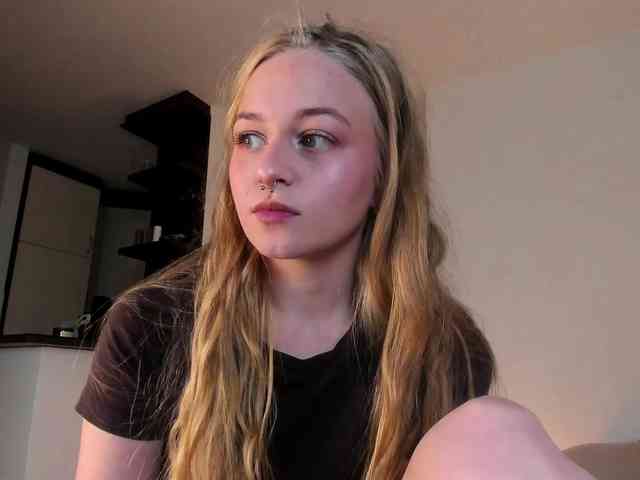 MiaMeowa webcam