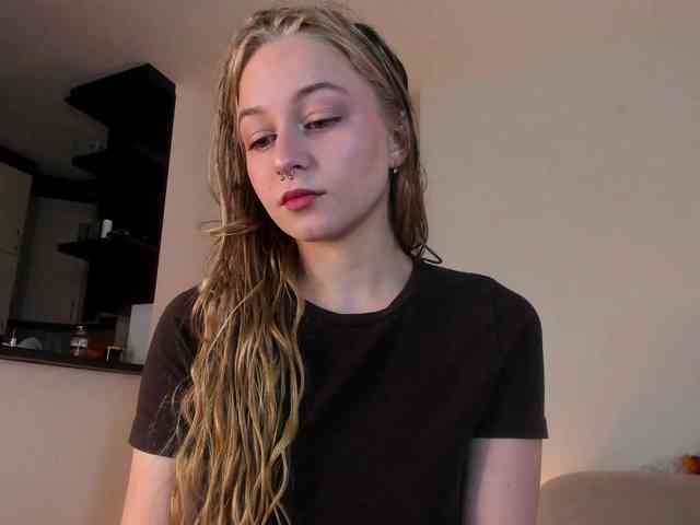 MiaMeowa webcam