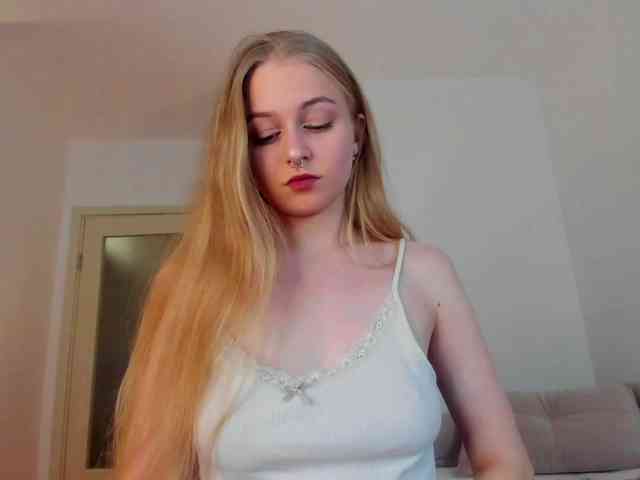 MiaMeowa webcam