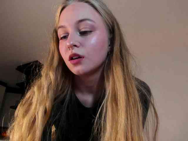 MiaMeowa webcam