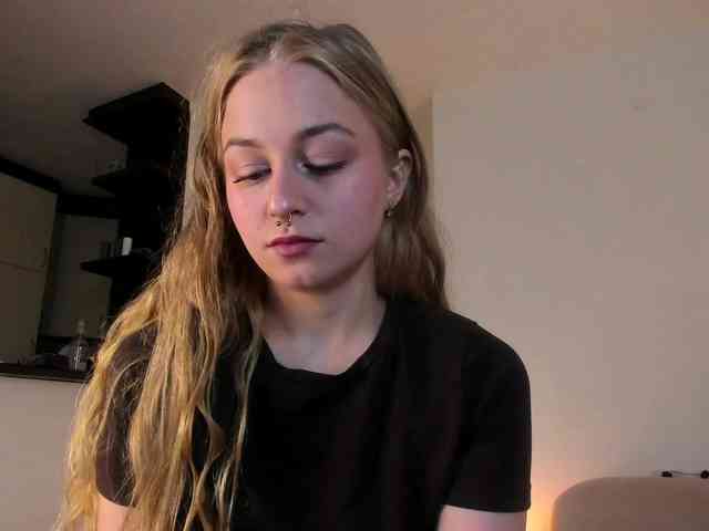 MiaMeowa webcam