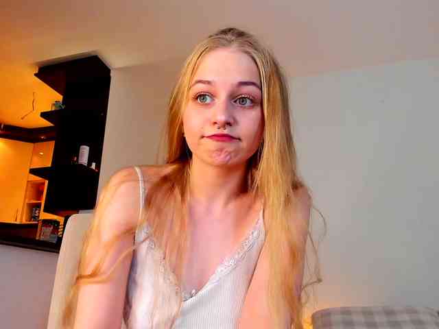 live cam show MiaMeowa