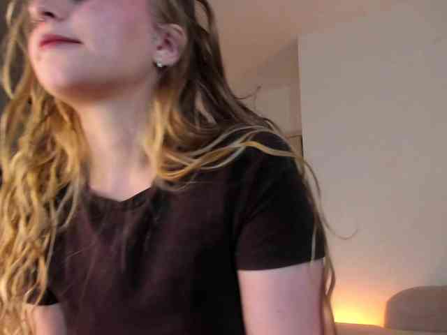 MiaMeowa webcam