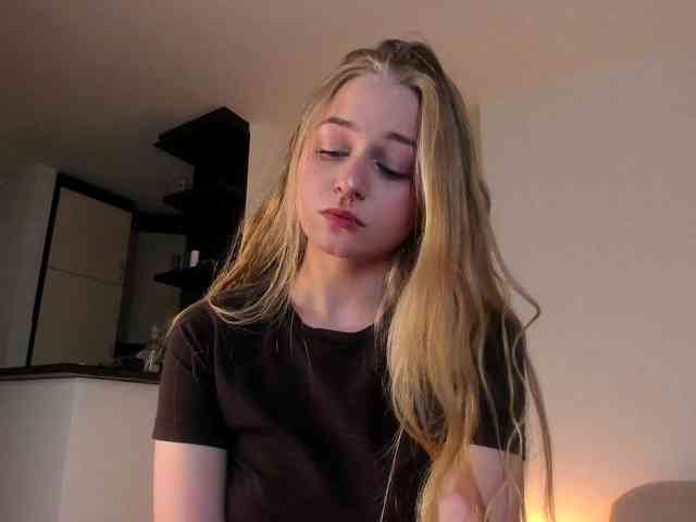 MiaMeowa webcam
