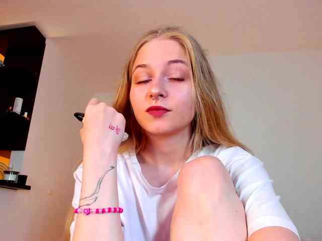 MiaMeowa webcam