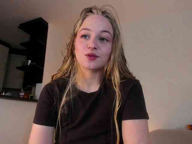 MiaMeowa webcam