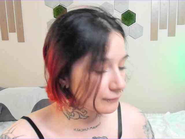 Dreamy-Snake Live Webcam on BongaCams