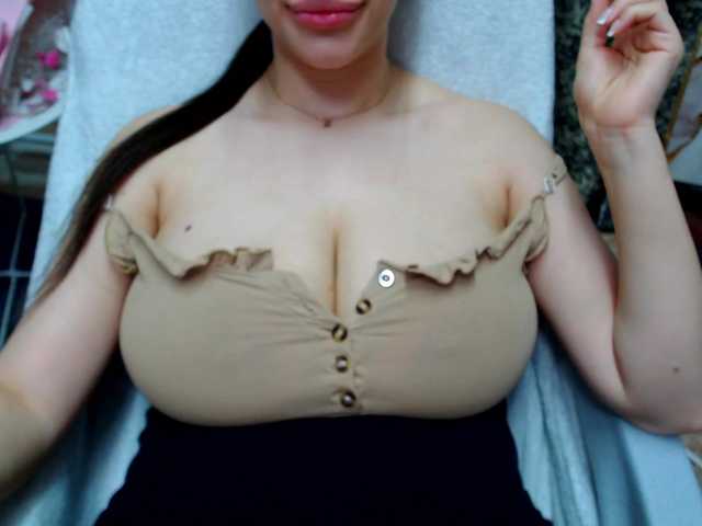 SeuHot's BongaCams show and profile