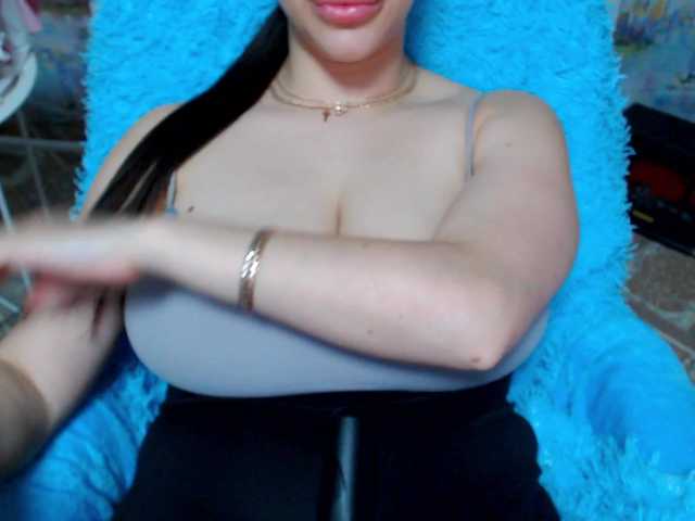 SeuHot's BongaCams show and profile