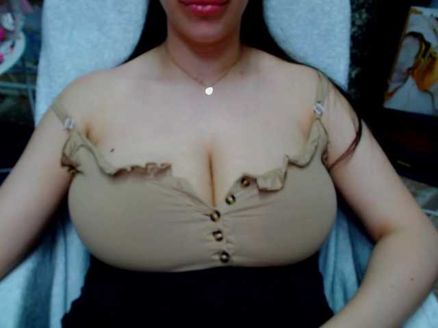 SeuHot's BongaCams show and profile