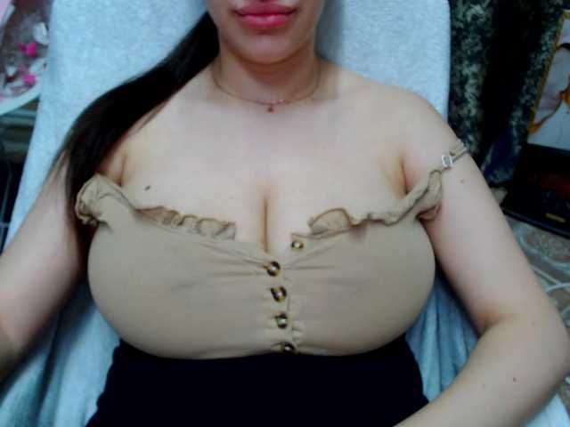 SeuHot's BongaCams show and profile